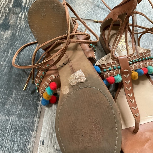 Vince Camuto Tan and Red Sandals with Pom-Pom Embellishments 7 - Picture 3 of 5